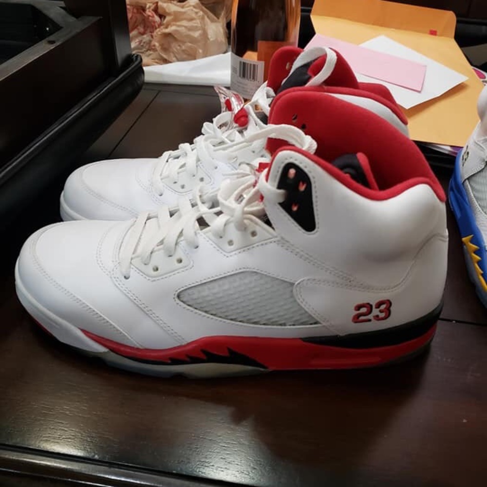 Jordan Retro 5 Fire red 10.5